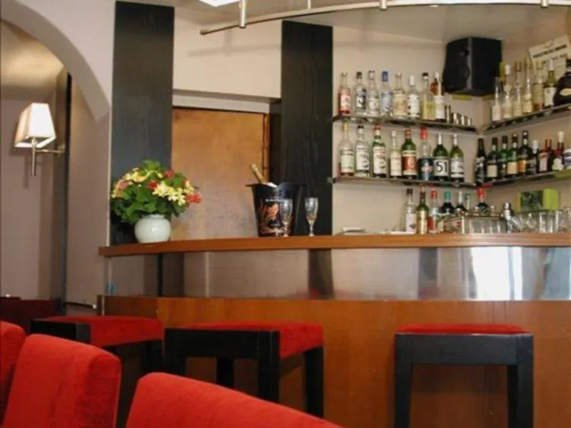 Tonic Du Louvre Hotell Paris