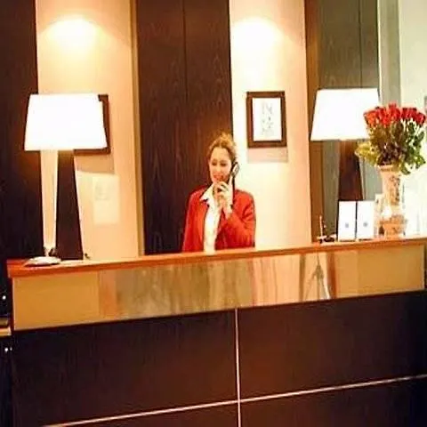 Tonic Du Louvre Hotell